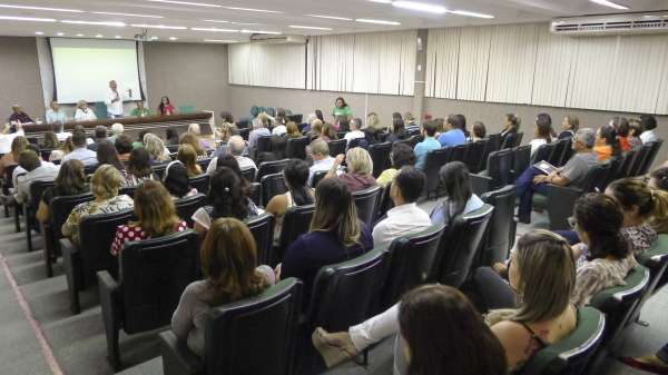 Seplag assina com a SEMA e a Socrelp termo de compromisso para adesão ao  programa Coleta Seletiva Solidária - Secretaria do Meio Ambiente