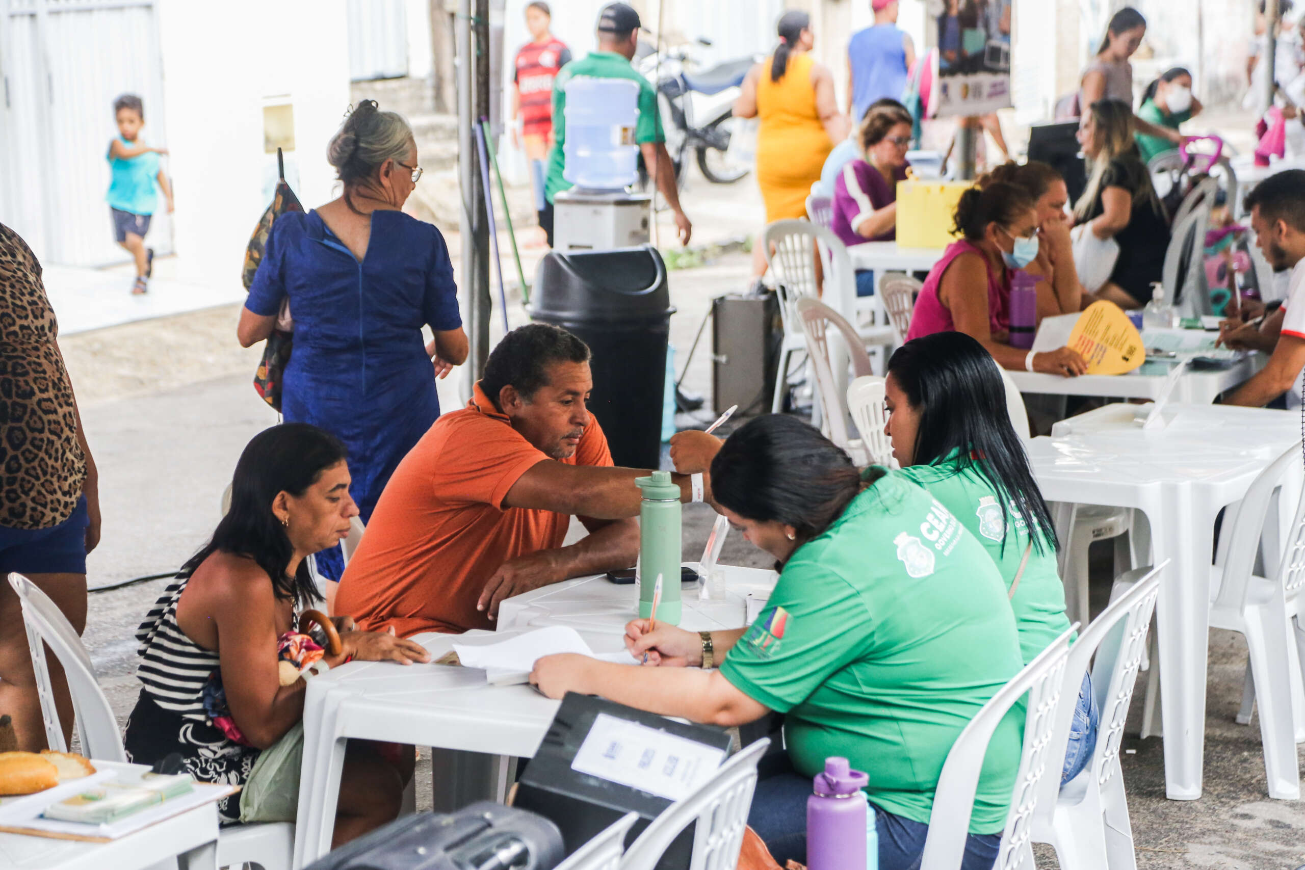 “Aqui fica mais perto e a gente resolve tudo”, moradores do Pici aprovam primeira edição de 2026 do Acolher